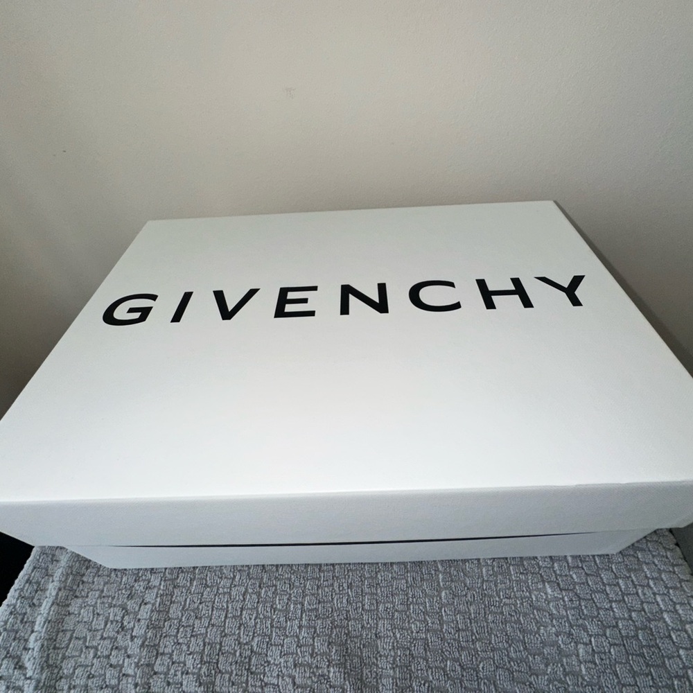 Givenchy Spectre Women’s Sneakers